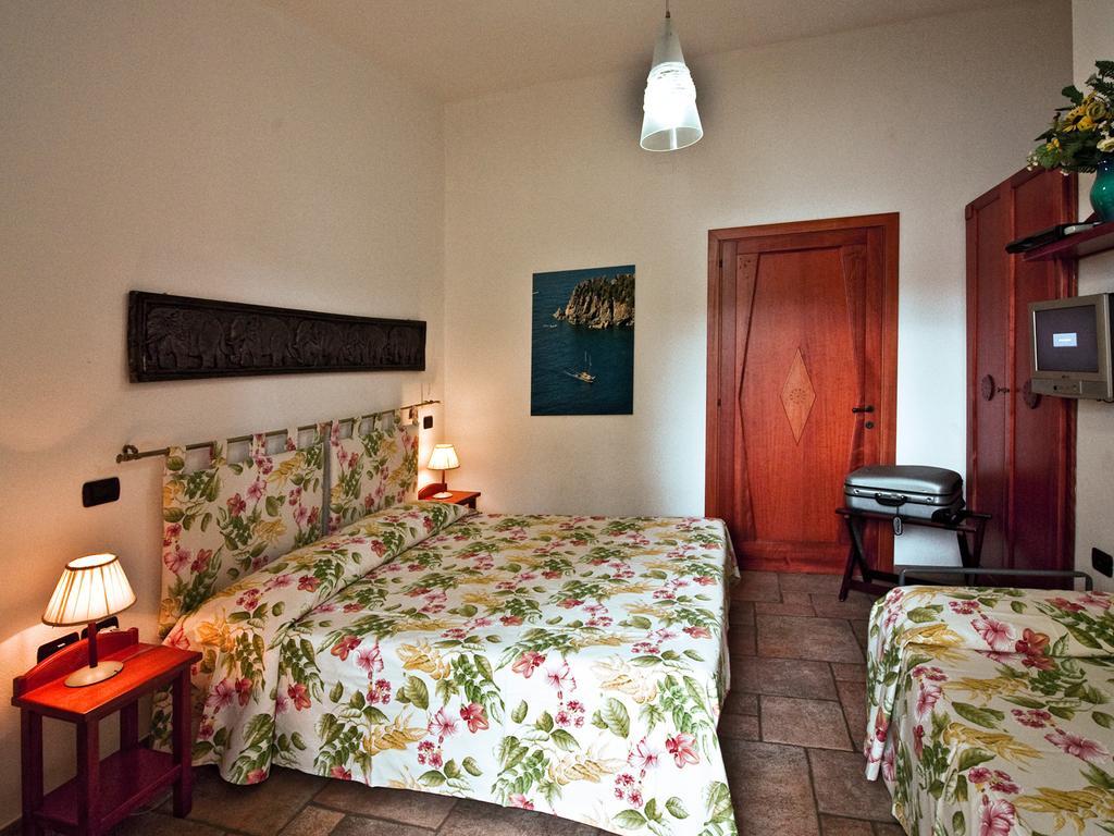 Villaggio Camping Spiaggia Del Riso 빌라시미우스 객실 사진