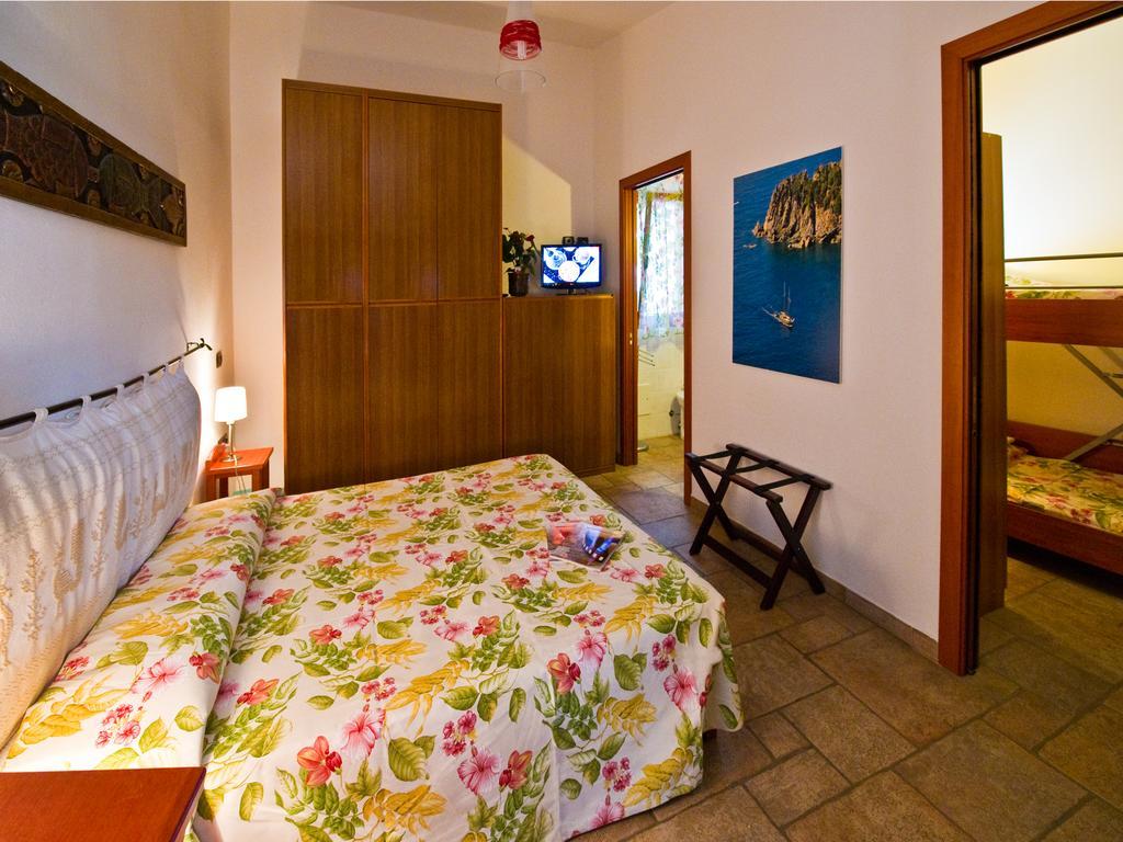 Villaggio Camping Spiaggia Del Riso 빌라시미우스 객실 사진