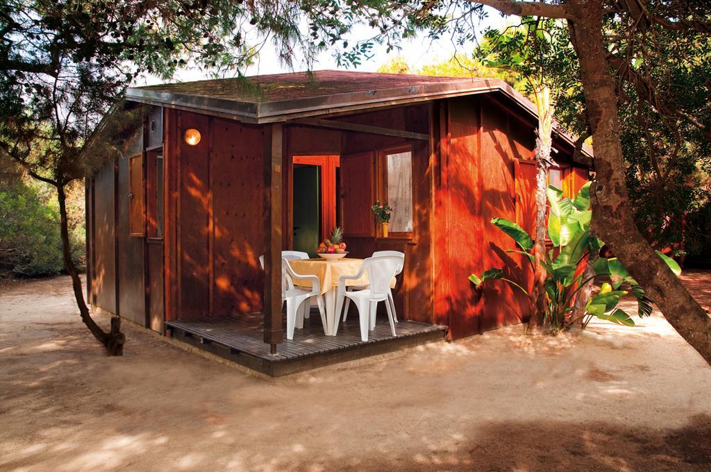 Villaggio Camping Spiaggia Del Riso 빌라시미우스 객실 사진